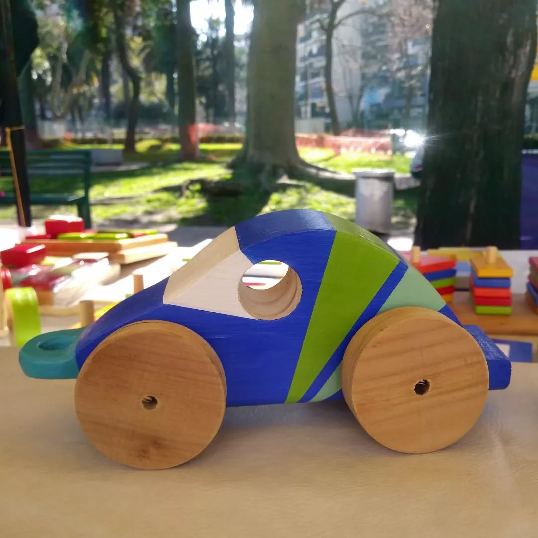 Autitos de madera
